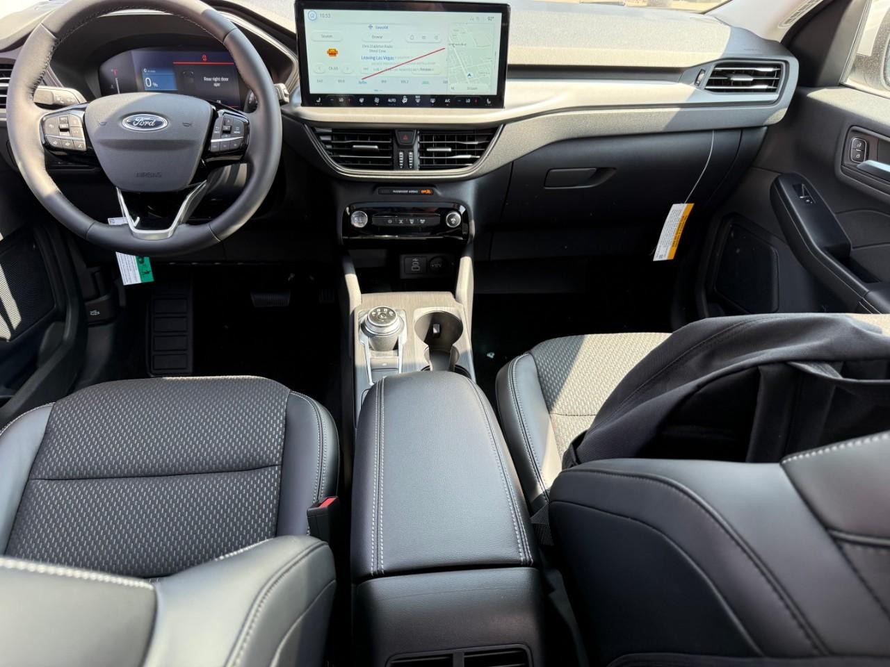 Ford Escape Vehicle Full-screen Gallery Image 07