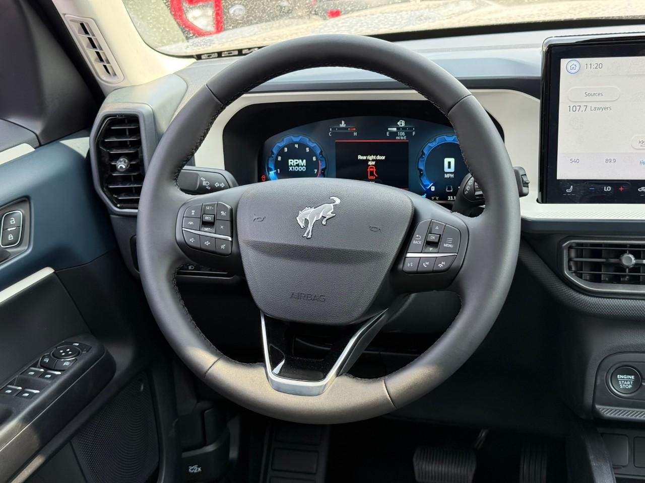 Ford Bronco Sport Vehicle Full-screen Gallery Image 07