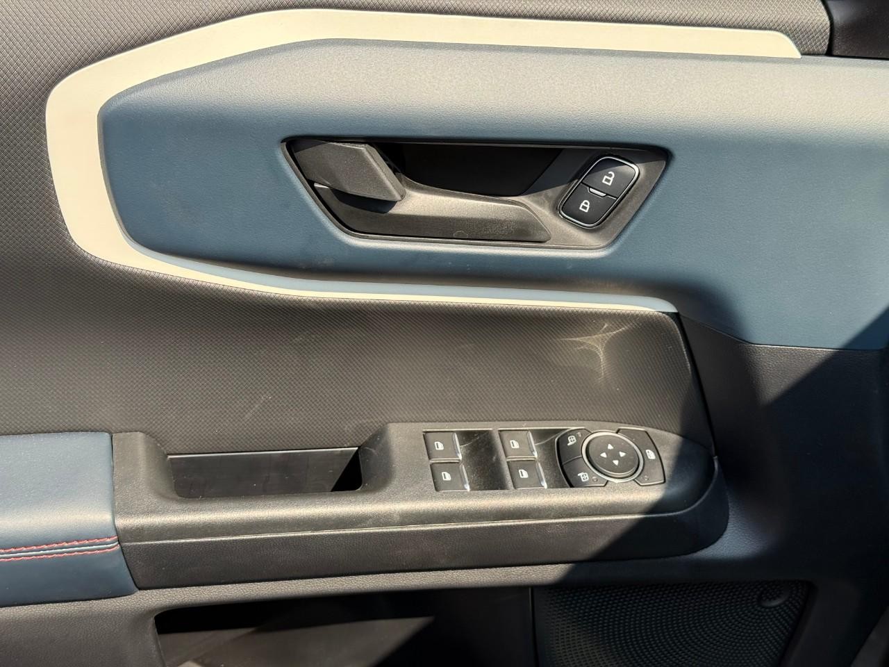 Ford Bronco Sport Vehicle Full-screen Gallery Image 10