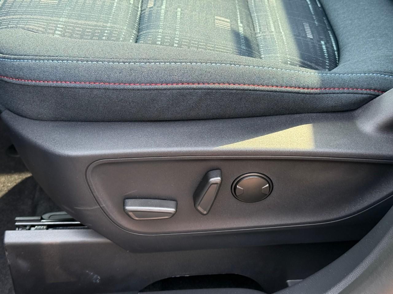 Ford Bronco Sport Vehicle Full-screen Gallery Image 13