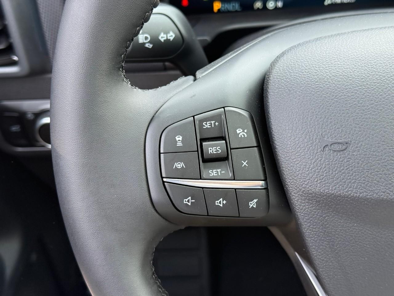 Ford Bronco Sport Vehicle Full-screen Gallery Image 14