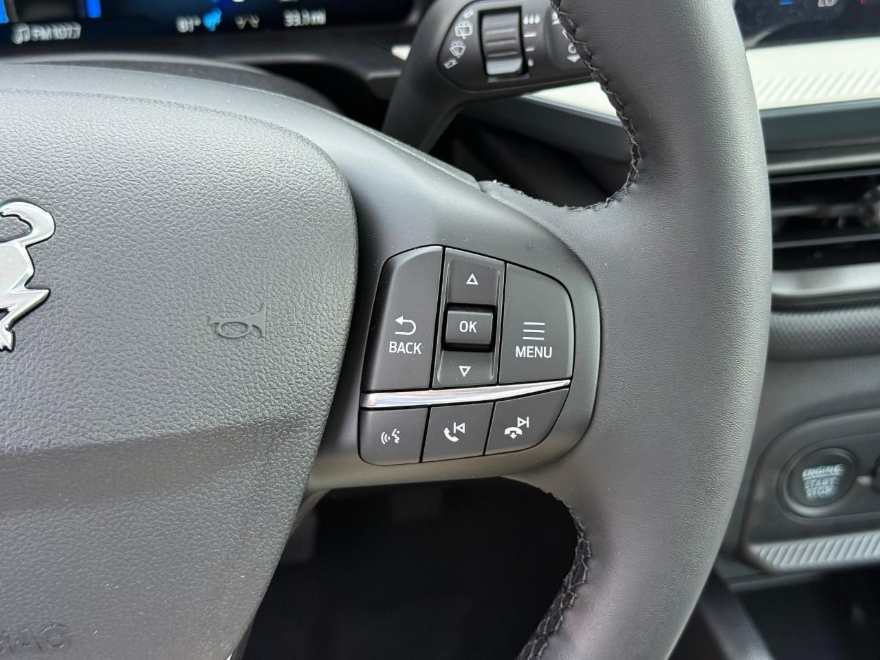 Ford Bronco Sport Vehicle Full-screen Gallery Image 15