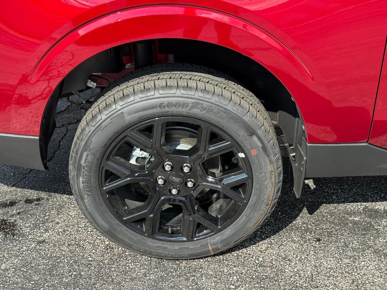 Ford Maverick Vehicle Full-screen Gallery Image 04