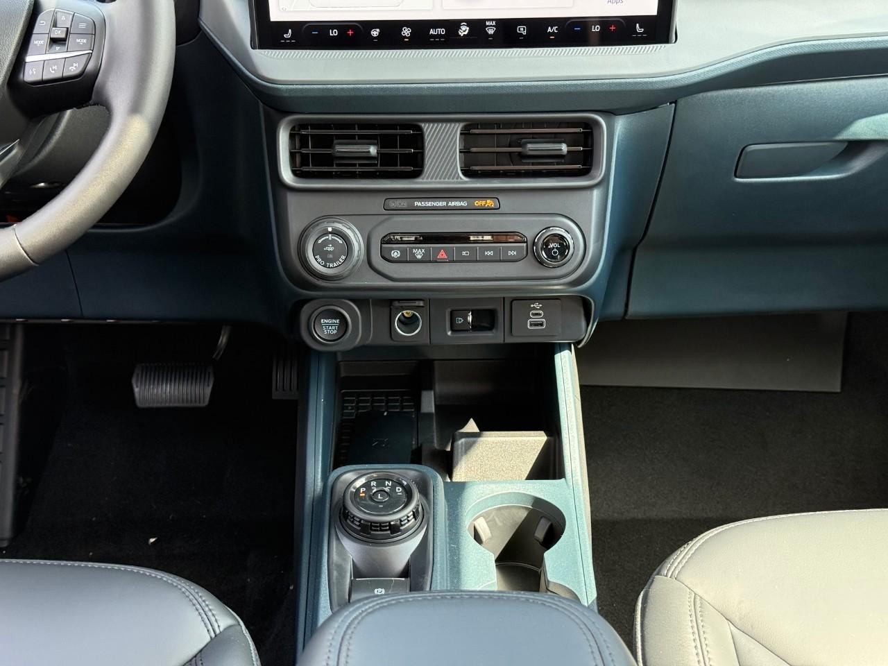 Ford Maverick Vehicle Full-screen Gallery Image 09