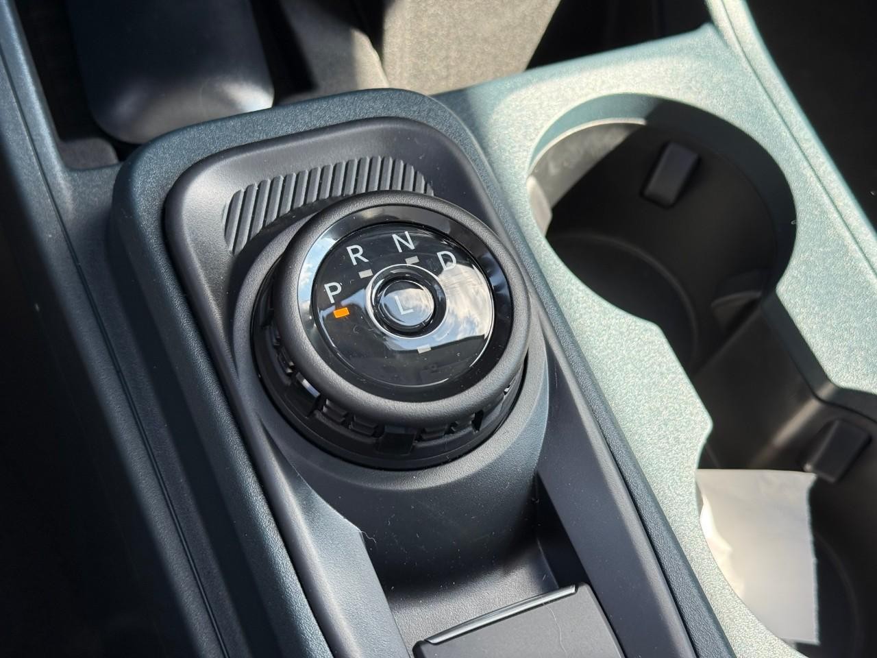 Ford Maverick Vehicle Full-screen Gallery Image 16