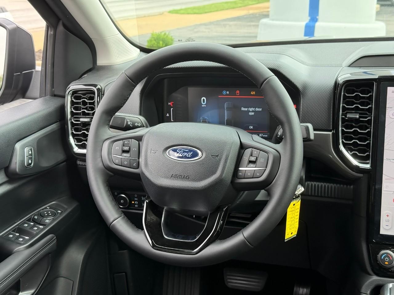 Ford Ranger Vehicle Full-screen Gallery Image 08