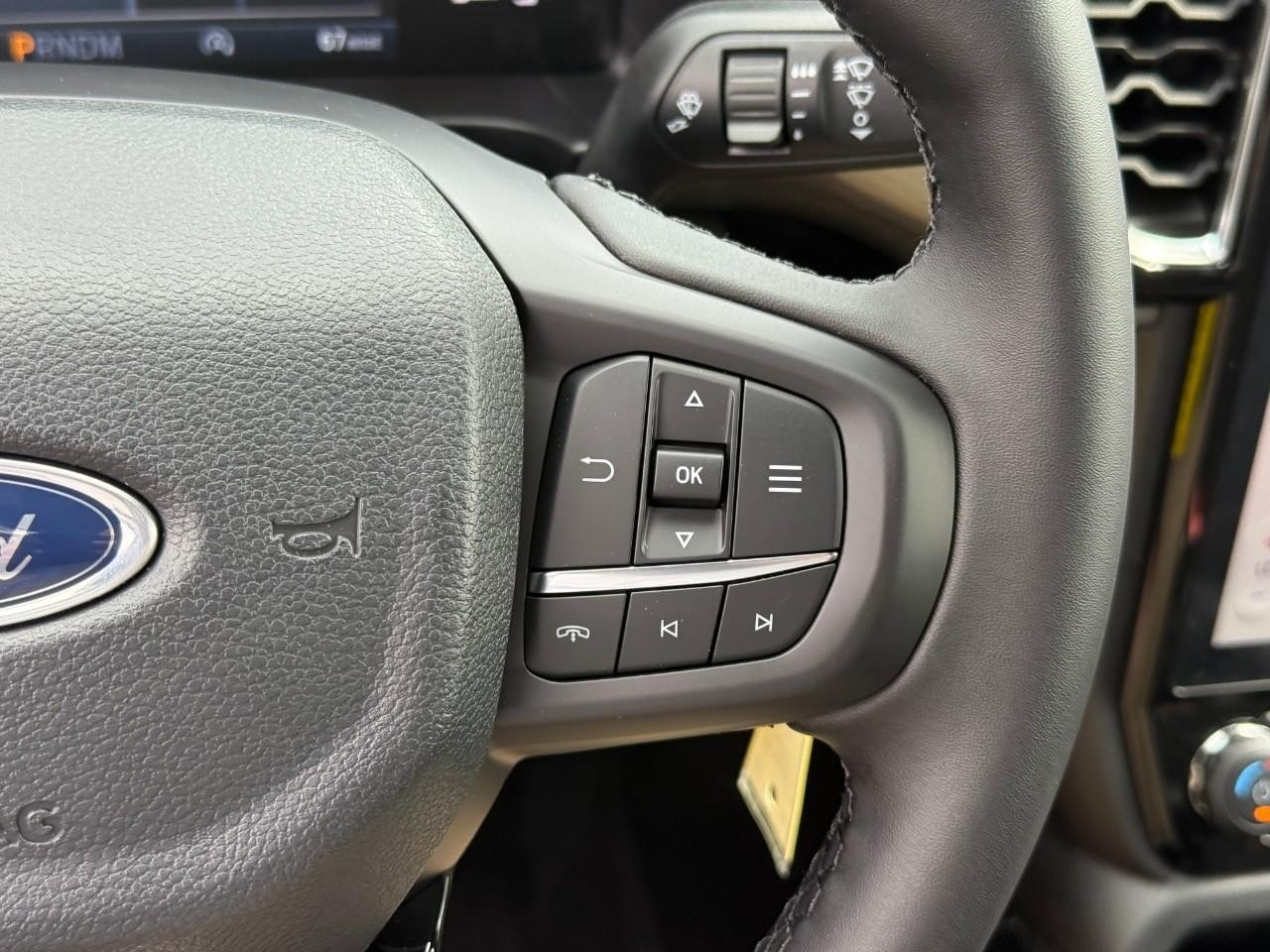 Ford Ranger Vehicle Full-screen Gallery Image 15