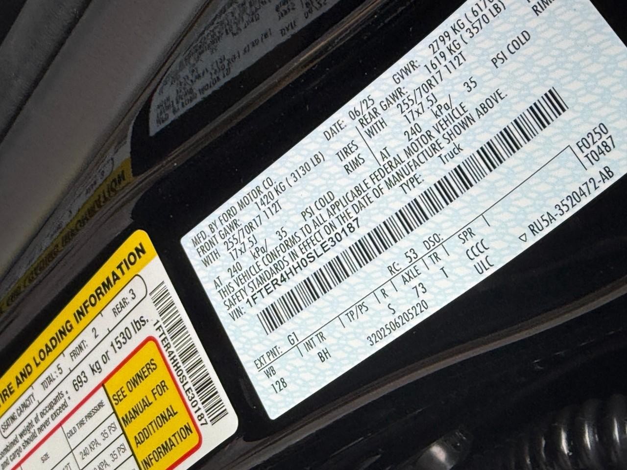 Ford Ranger Vehicle Full-screen Gallery Image 19