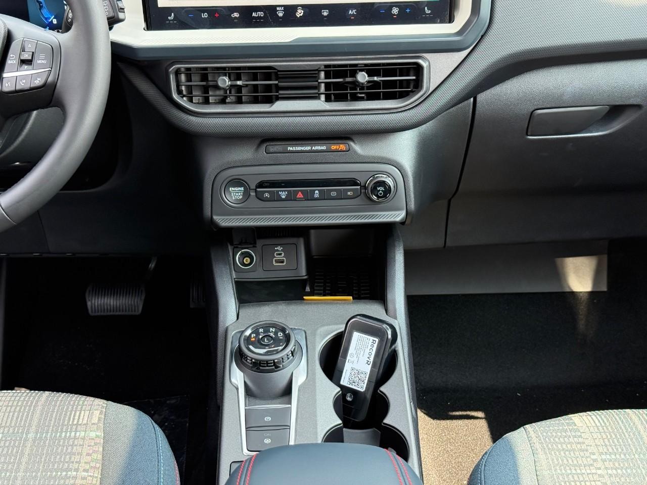 Ford Bronco Sport Vehicle Full-screen Gallery Image 09