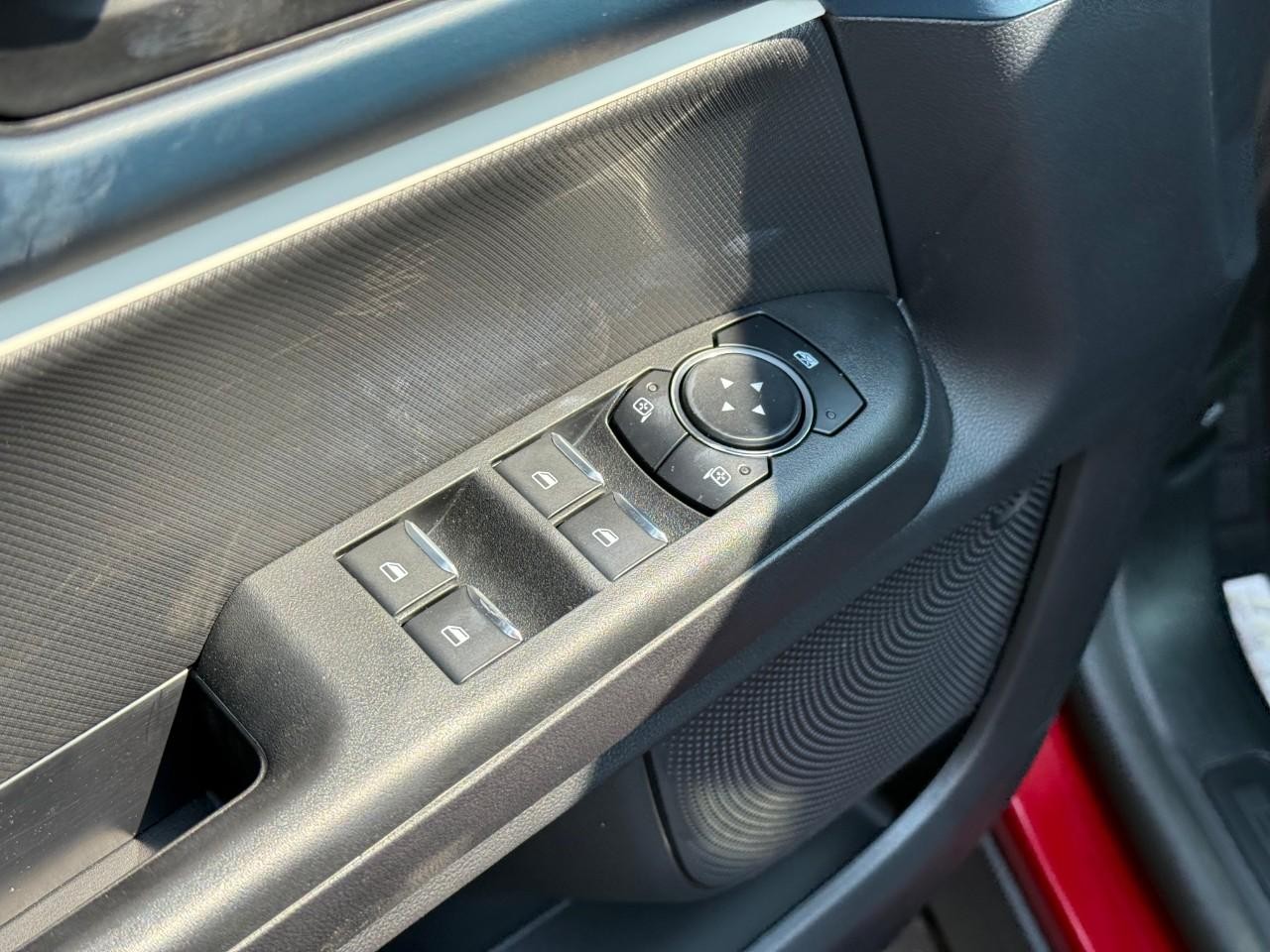 Ford Bronco Sport Vehicle Full-screen Gallery Image 11