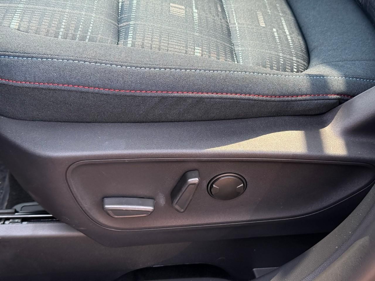 Ford Bronco Sport Vehicle Full-screen Gallery Image 13