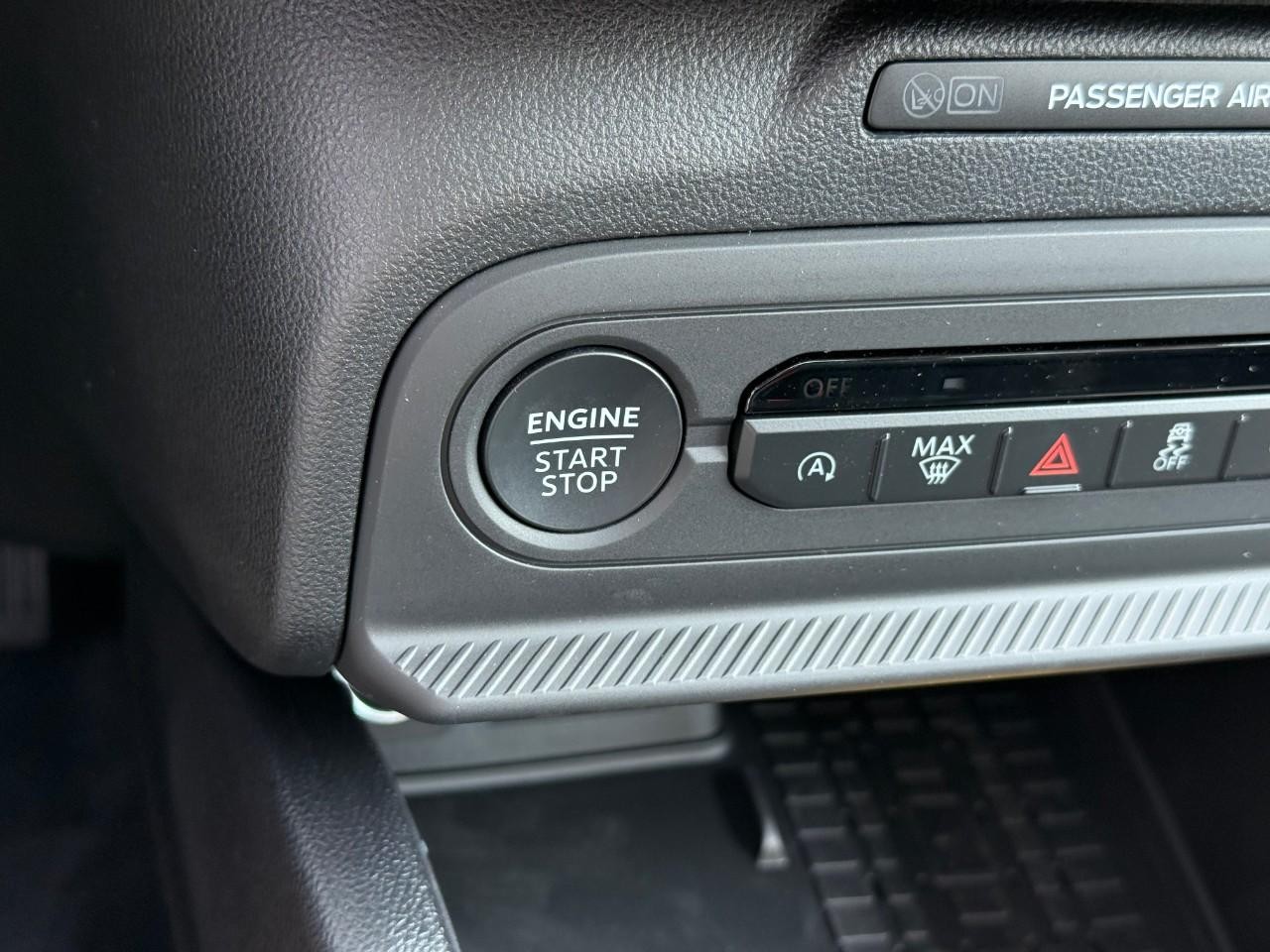 Ford Bronco Sport Vehicle Full-screen Gallery Image 17