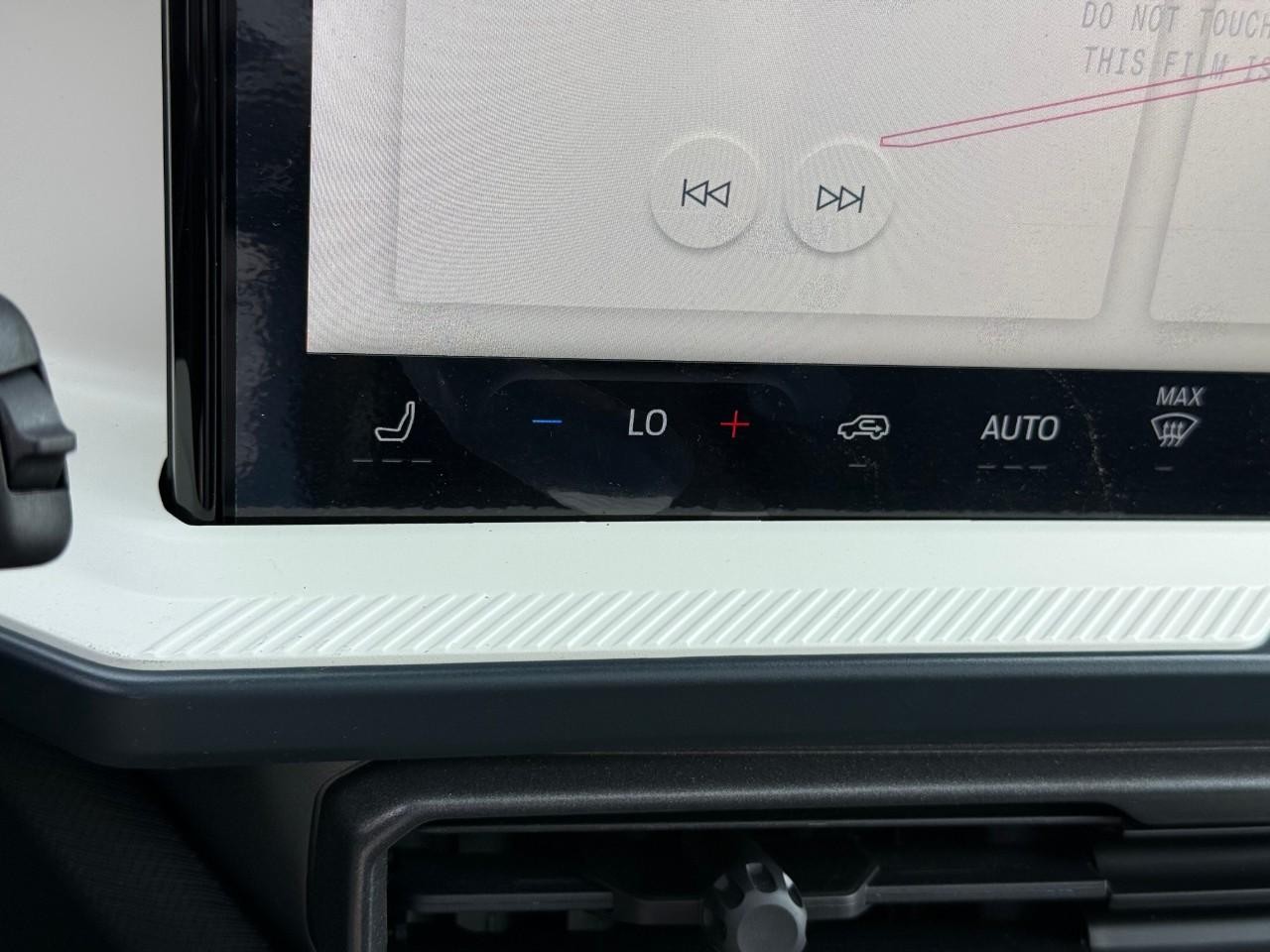 Ford Bronco Sport Vehicle Full-screen Gallery Image 18