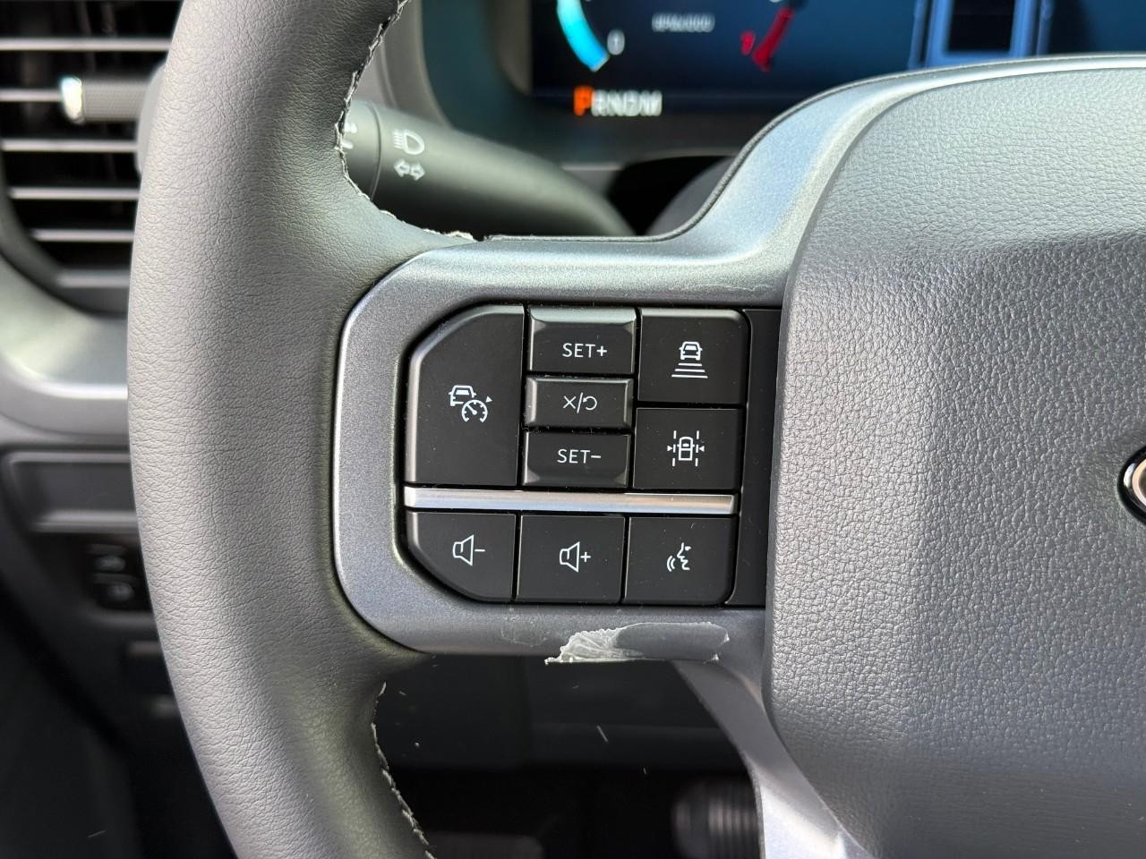 Ford F-150 Vehicle Full-screen Gallery Image 14