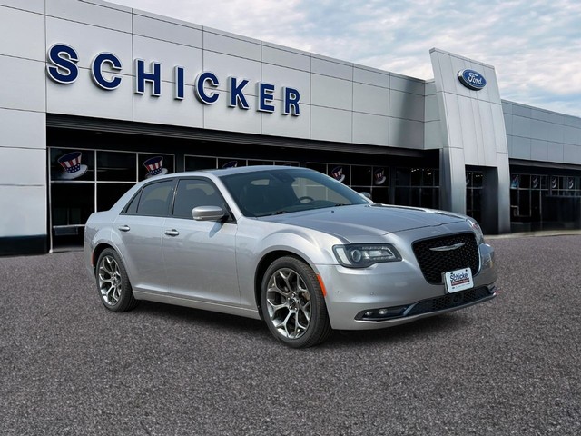 St. Louis MO 2018 Chrysler 300 more details - chrysler 300