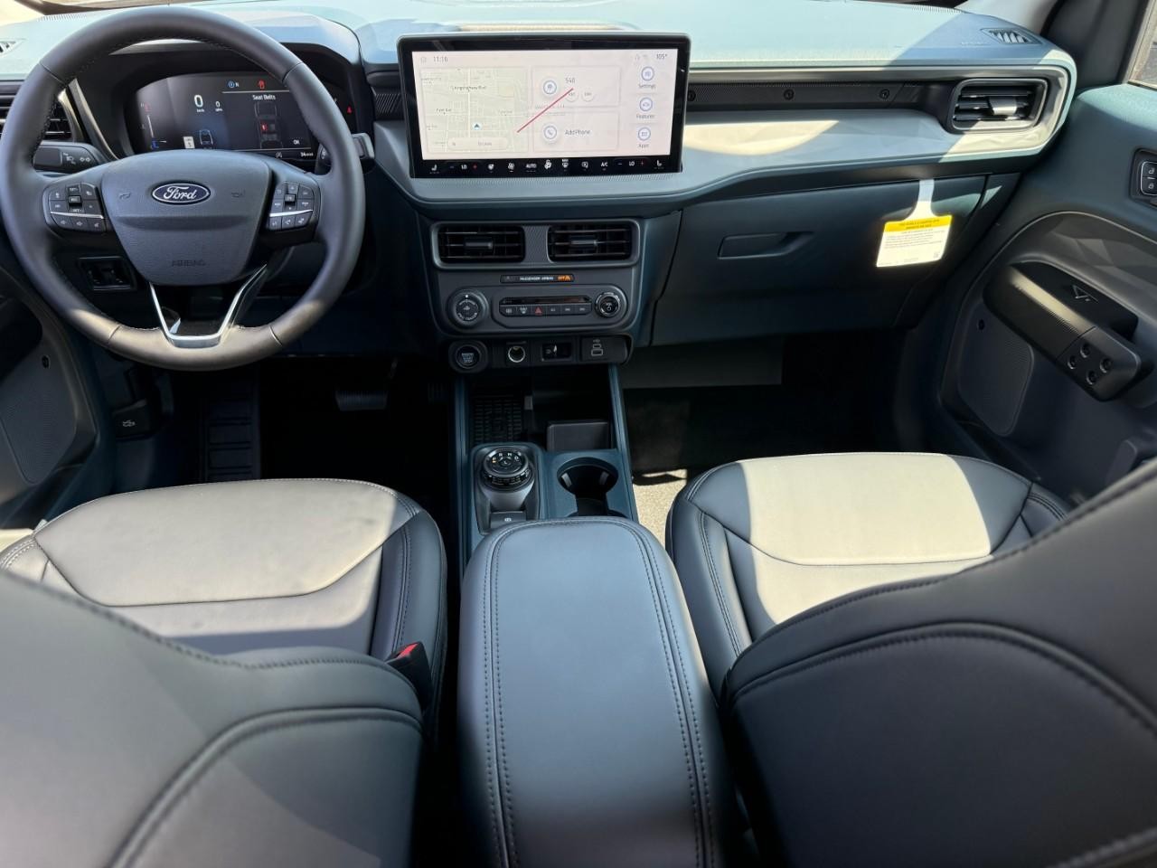 Ford Maverick Vehicle Full-screen Gallery Image 06