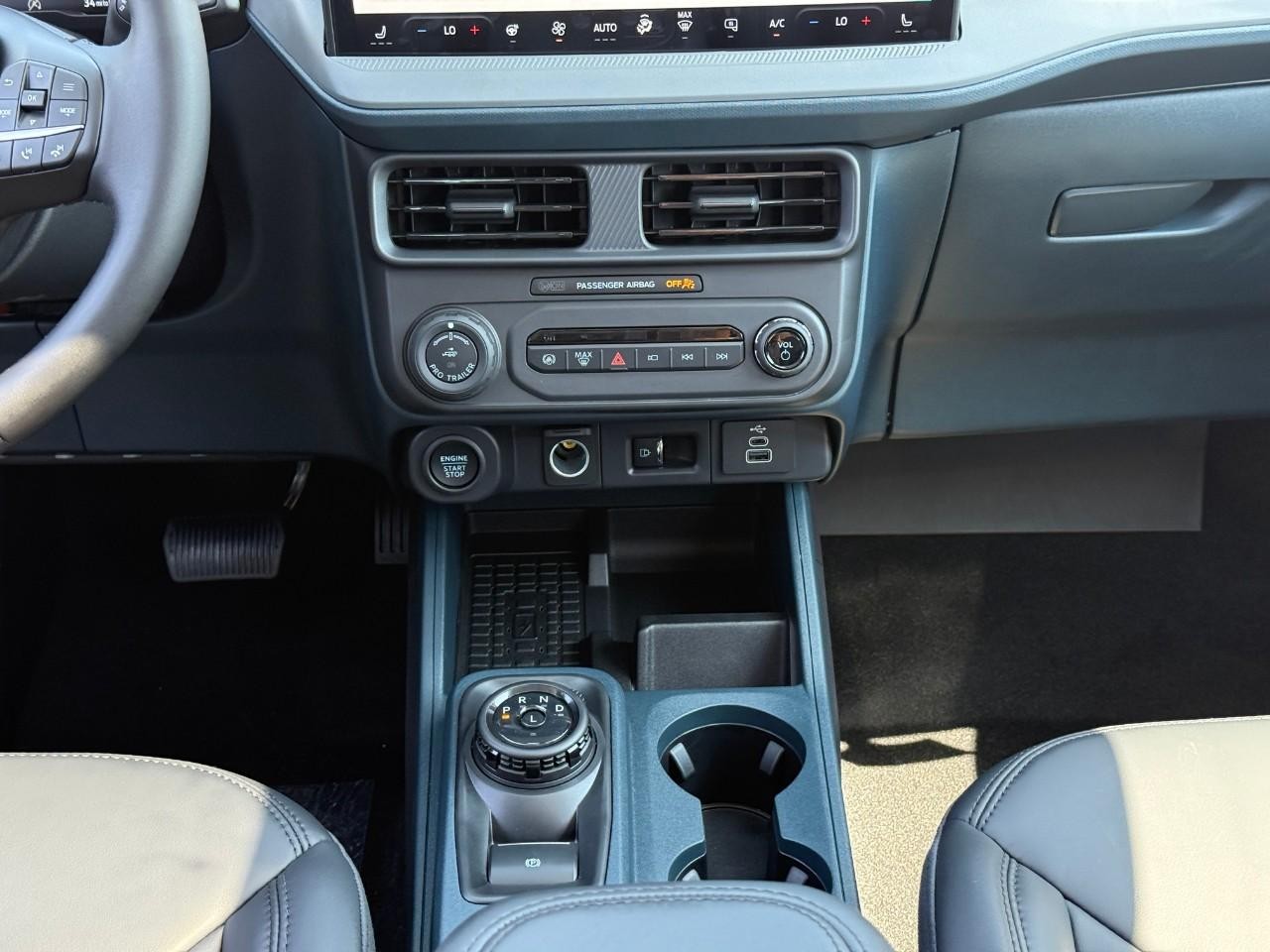 Ford Maverick Vehicle Full-screen Gallery Image 09