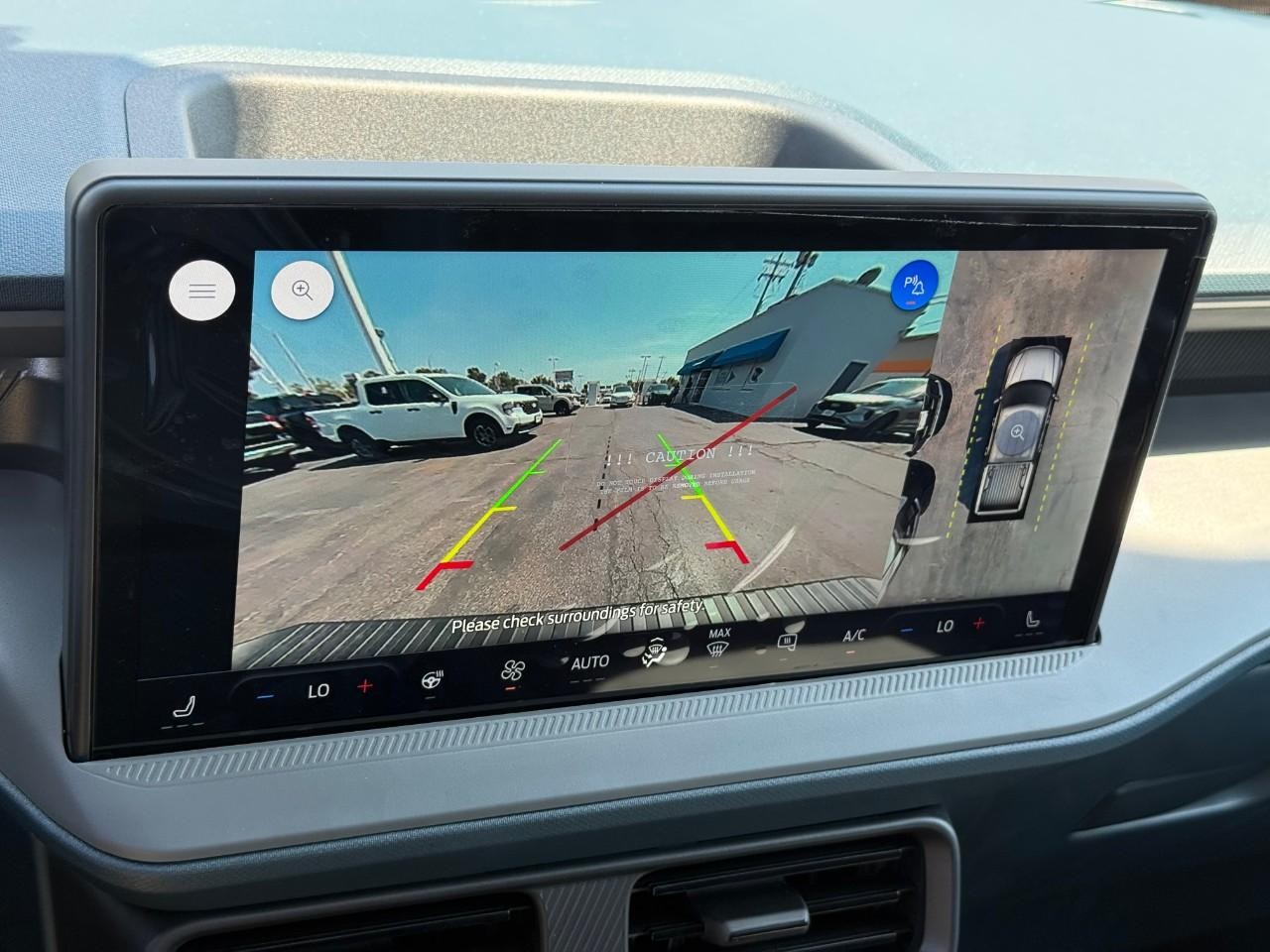 Ford Maverick Vehicle Full-screen Gallery Image 17