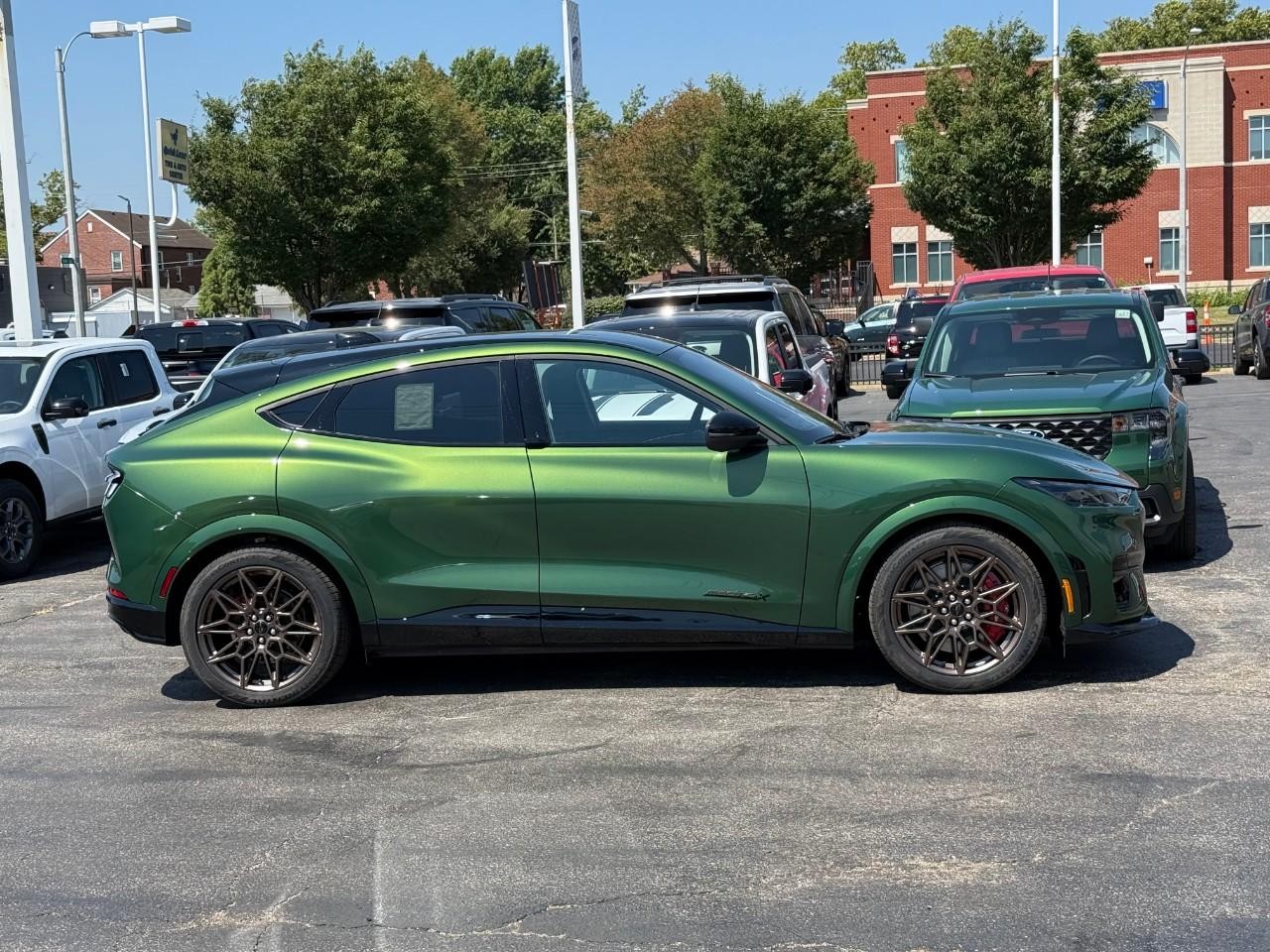 Ford Mustang Mach-E Vehicle Full-screen Gallery Image 02