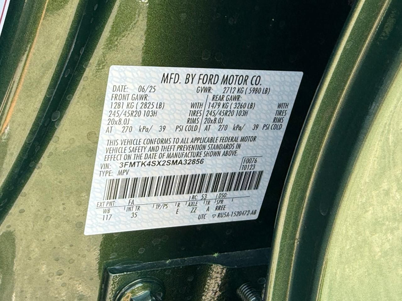 Ford Mustang Mach-E Vehicle Full-screen Gallery Image 16