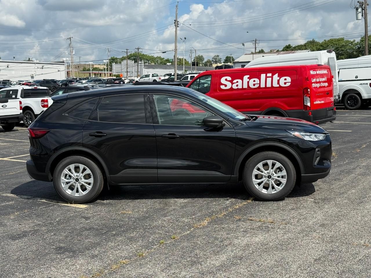 Ford Escape Vehicle Full-screen Gallery Image 02