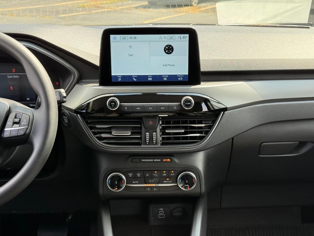 Ford Escape Vehicle Full-screen Gallery Image 08