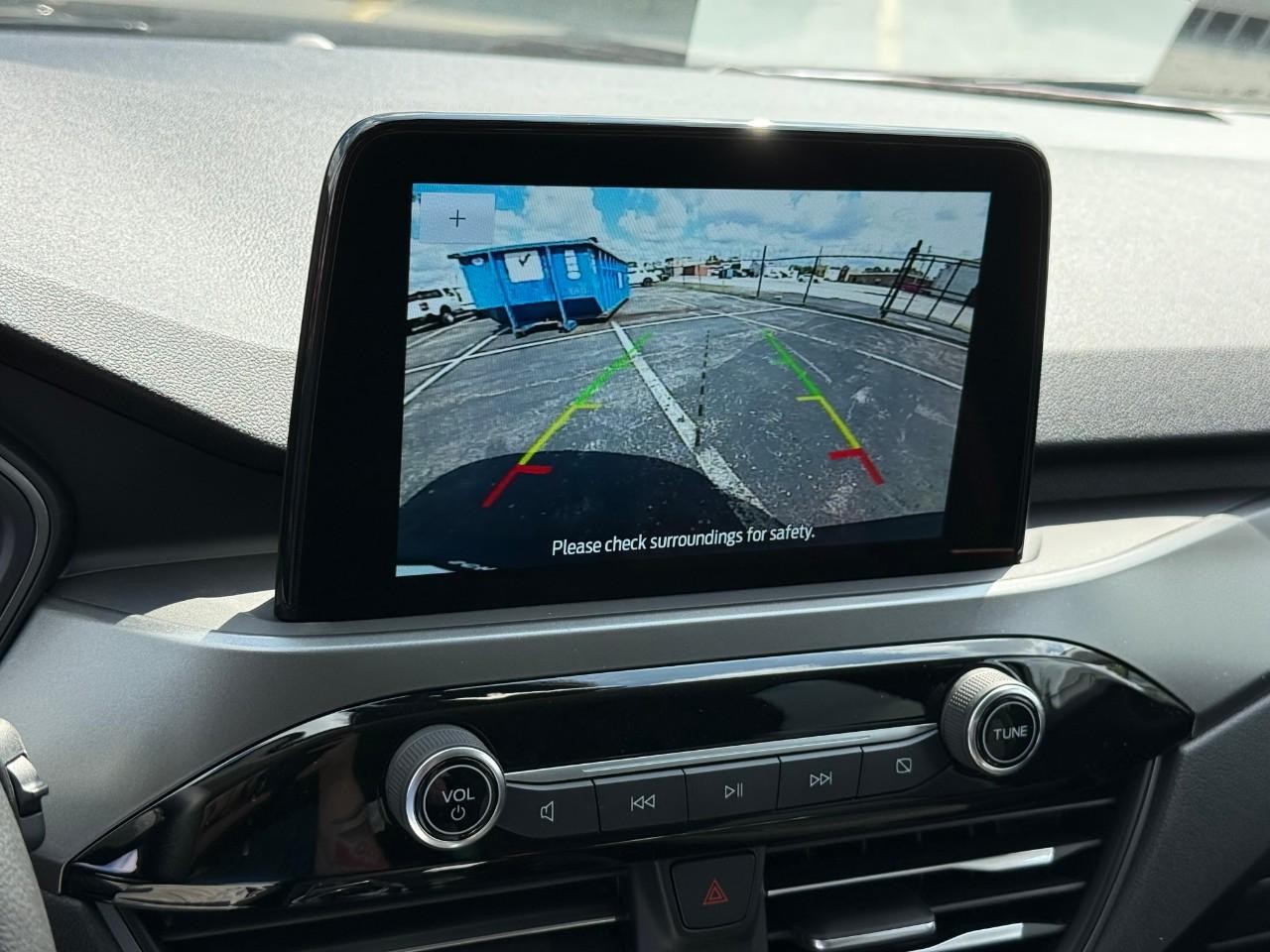 Ford Escape Vehicle Full-screen Gallery Image 18