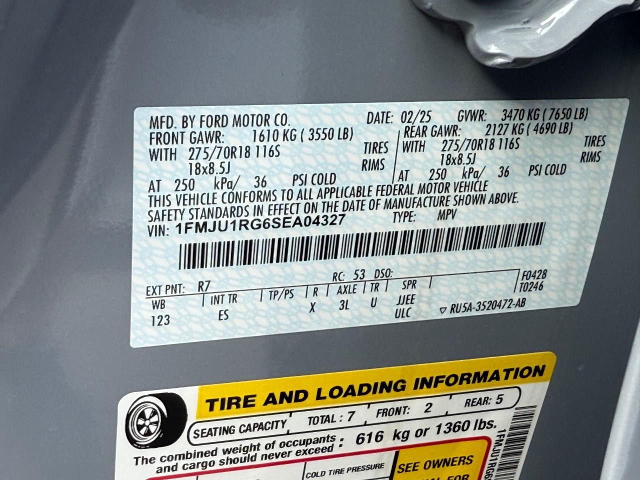 Ford Expedition Vehicle Full-screen Gallery Image 14