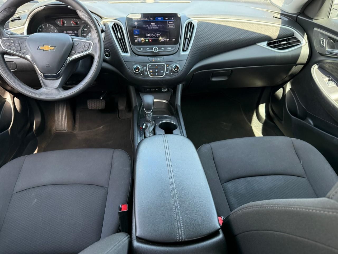 Chevrolet Malibu Vehicle Full-screen Gallery Image 06