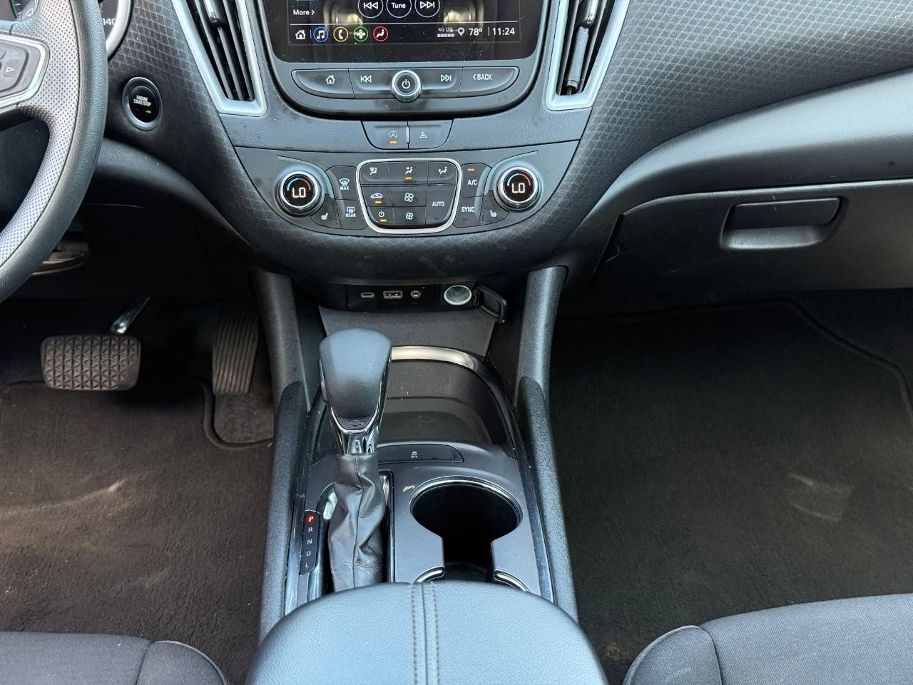 Chevrolet Malibu Vehicle Full-screen Gallery Image 09