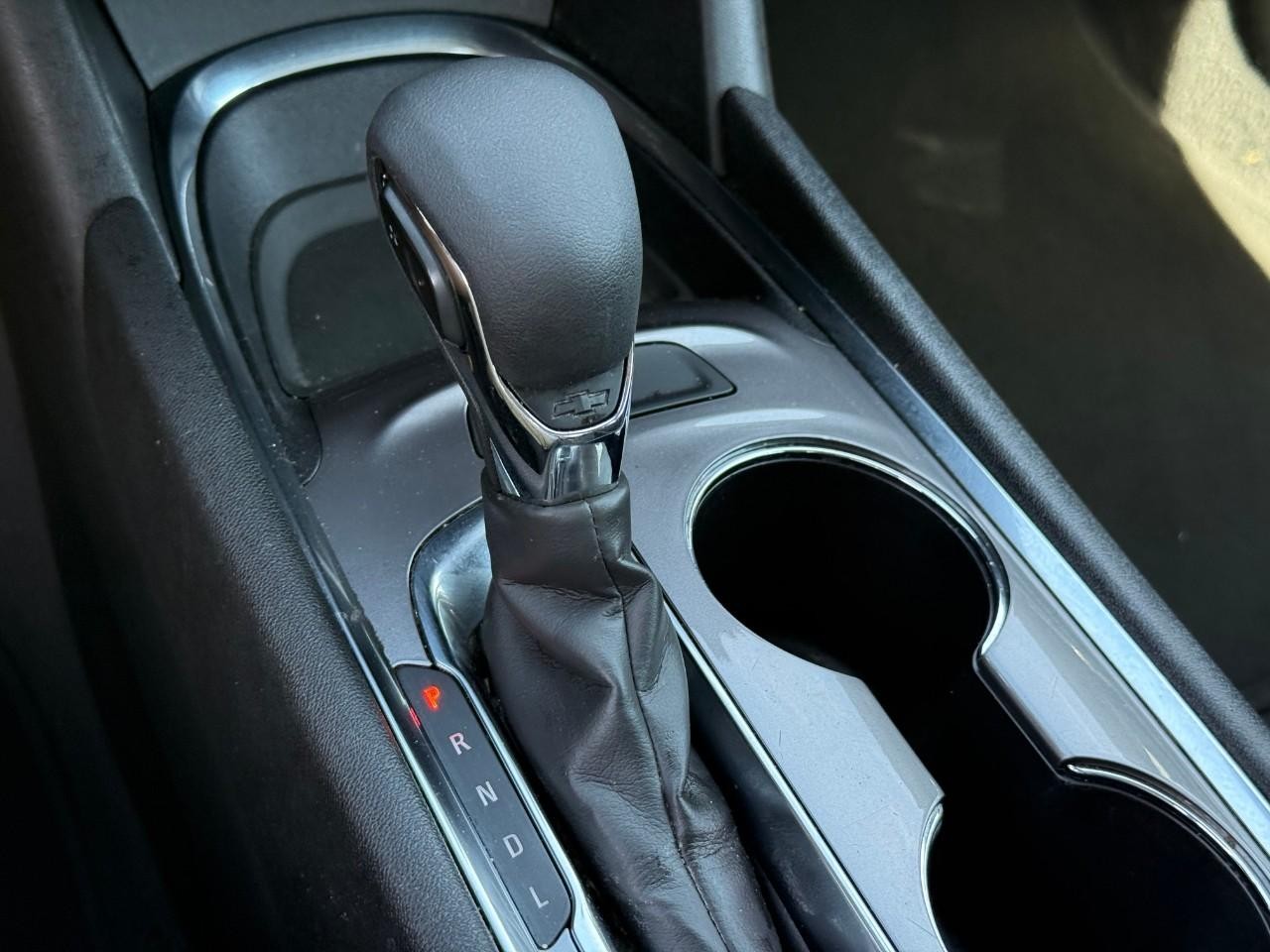 Chevrolet Malibu Vehicle Full-screen Gallery Image 18