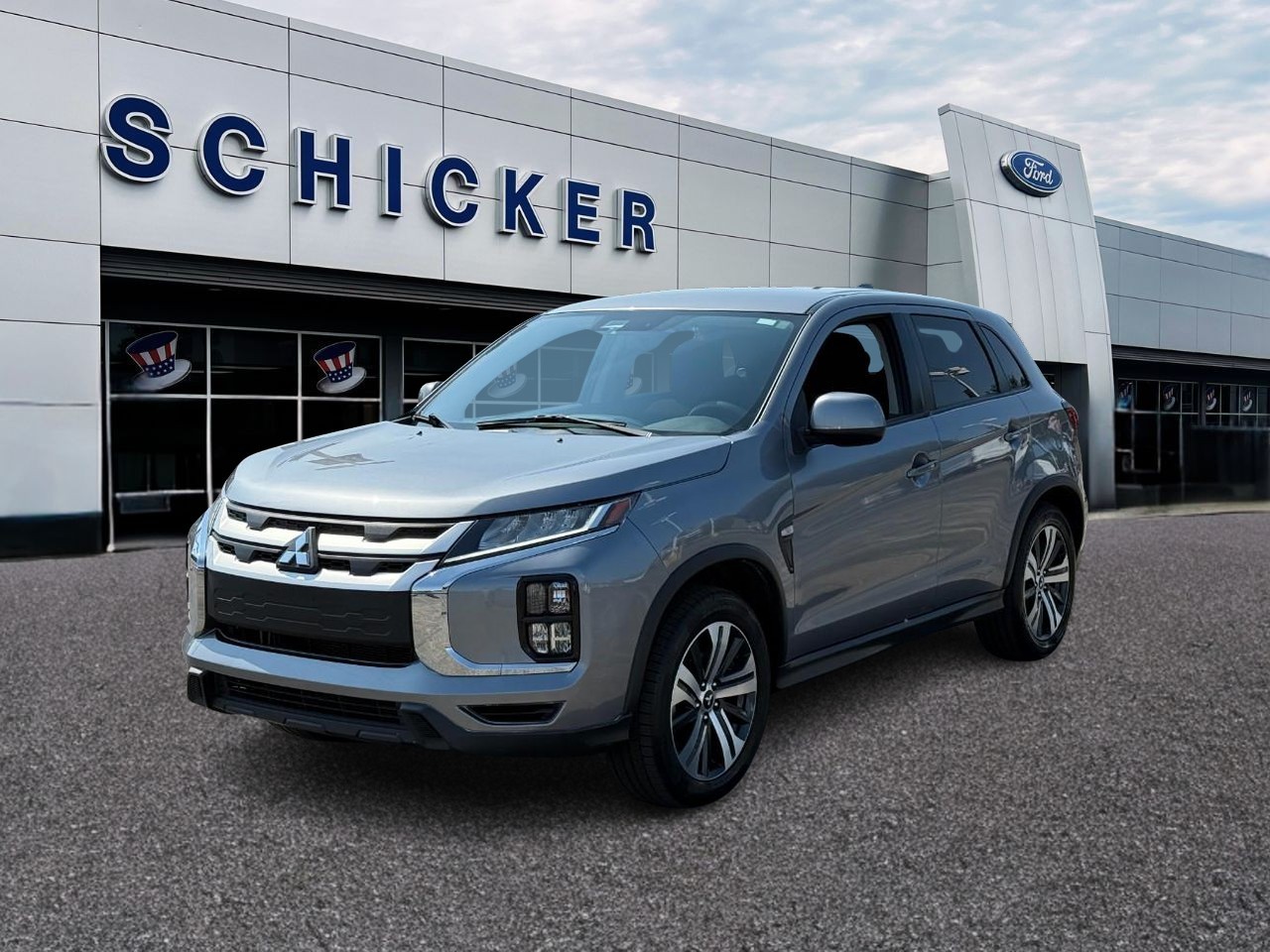 Mitsubishi Outlander Sport Vehicle Full-screen Gallery Image 04