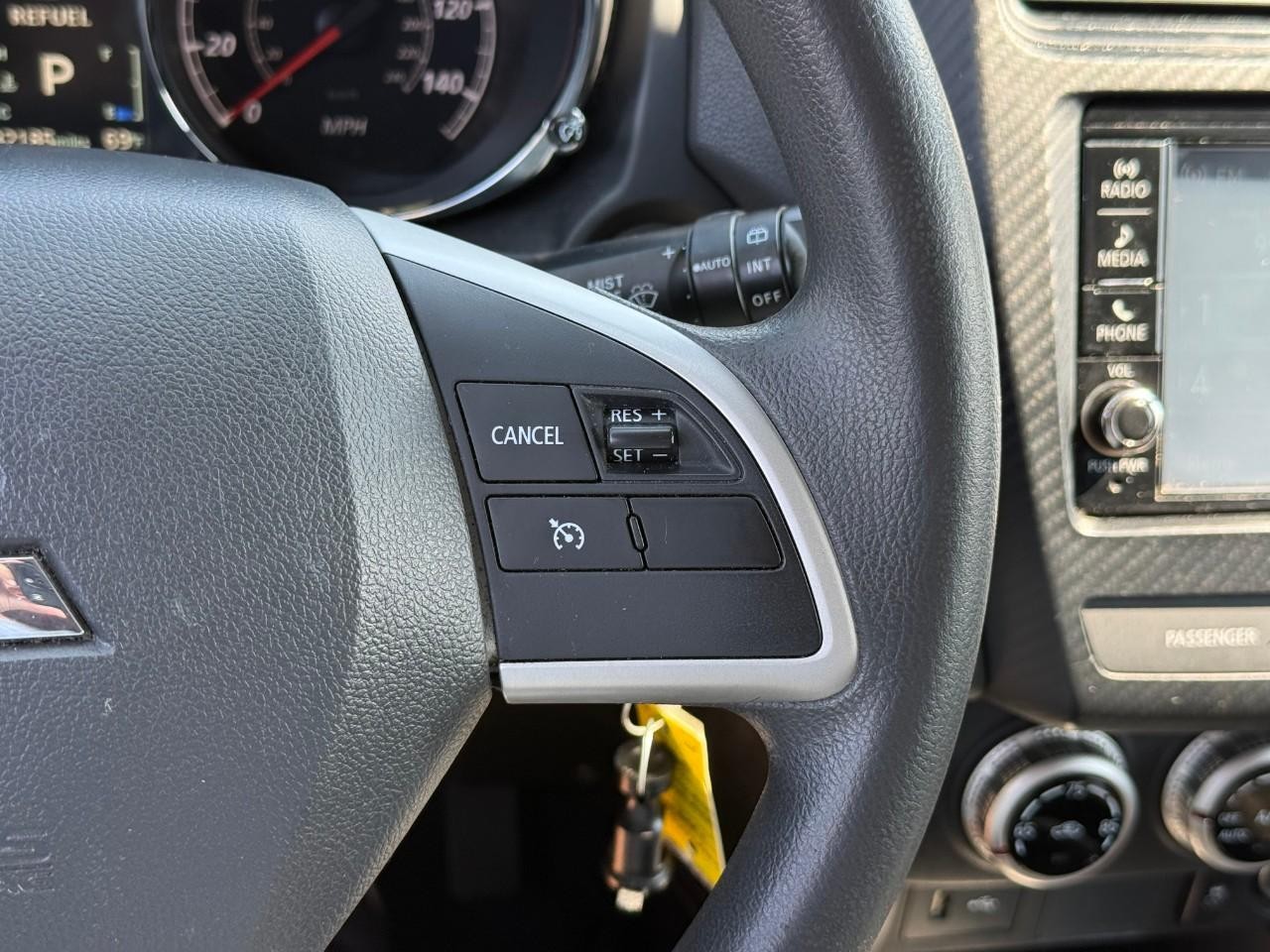 Mitsubishi Outlander Sport Vehicle Full-screen Gallery Image 14