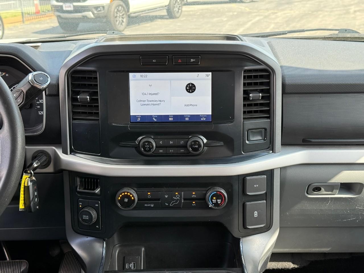 Ford F-150 Vehicle Full-screen Gallery Image 08