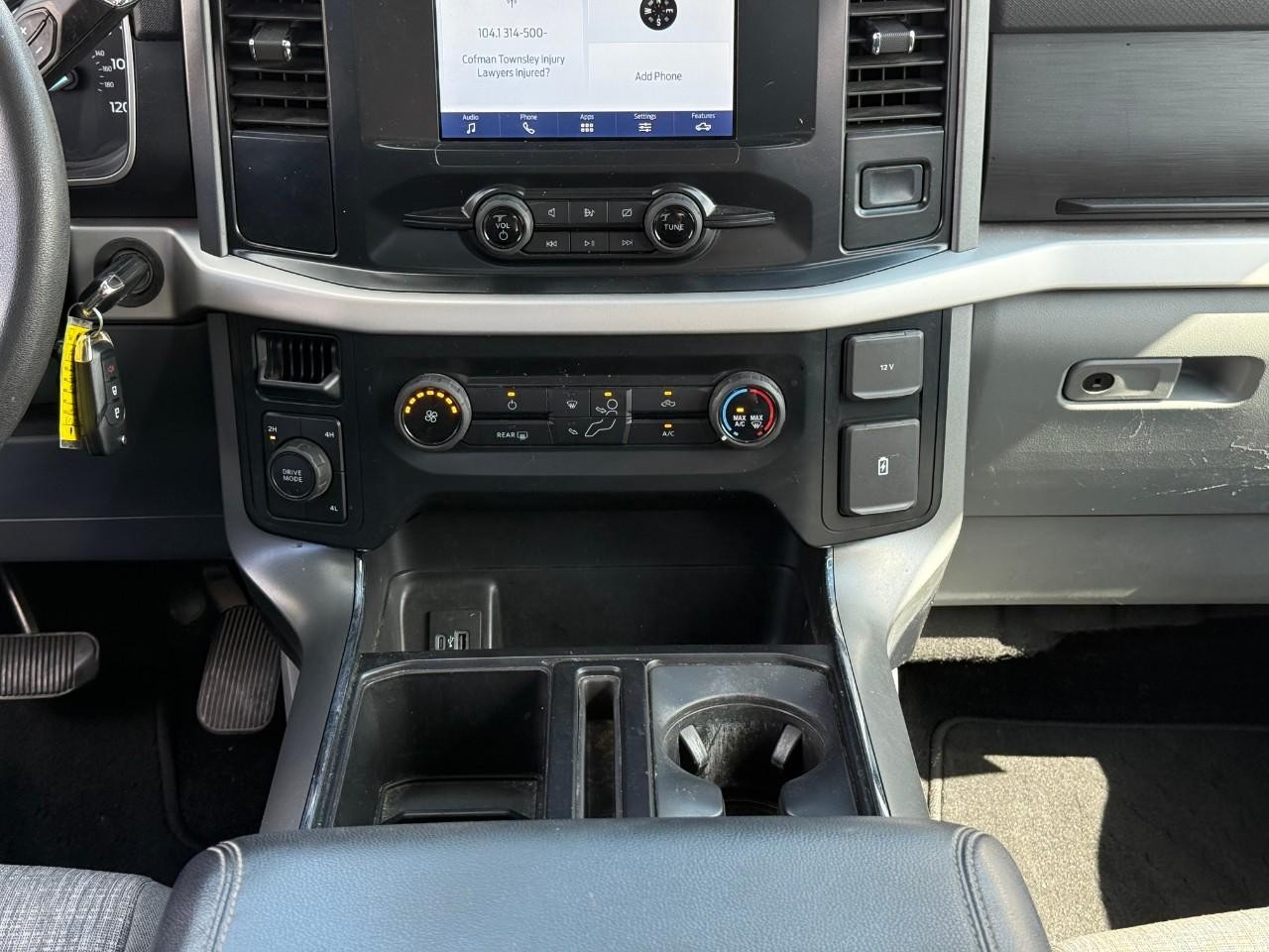 Ford F-150 Vehicle Full-screen Gallery Image 09