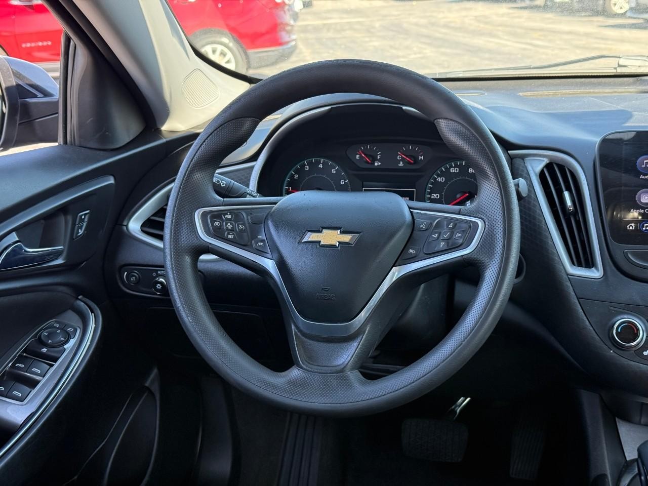 Chevrolet Malibu Vehicle Full-screen Gallery Image 07