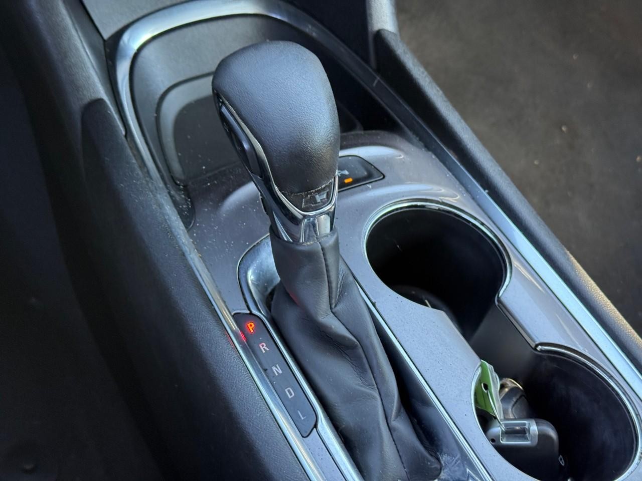 Chevrolet Malibu Vehicle Full-screen Gallery Image 16