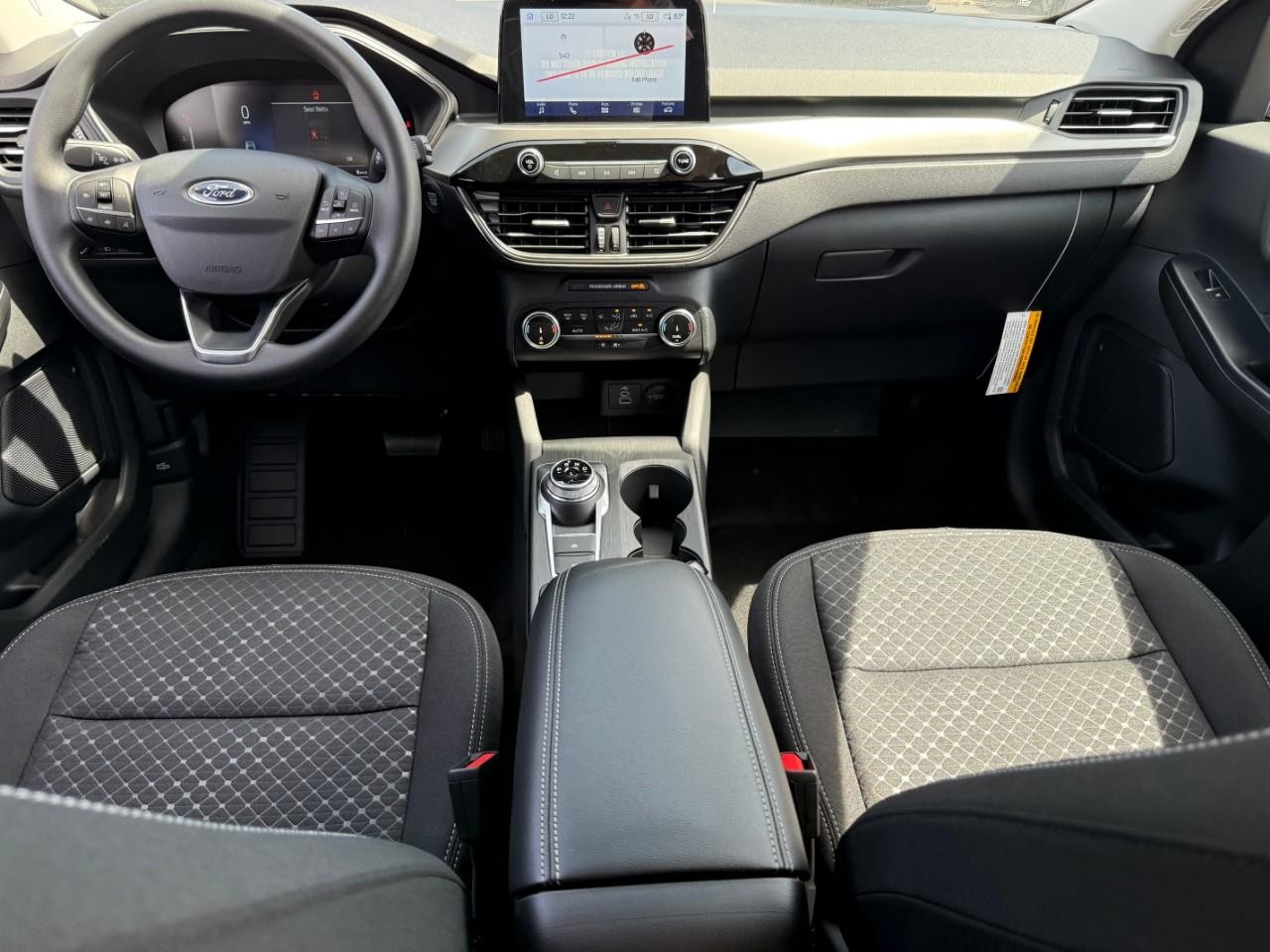 Ford Escape Vehicle Full-screen Gallery Image 06