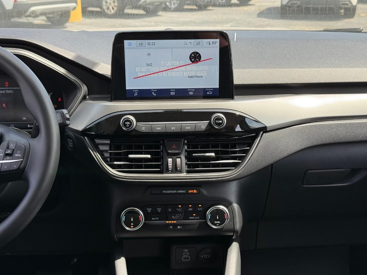 Ford Escape Vehicle Full-screen Gallery Image 08