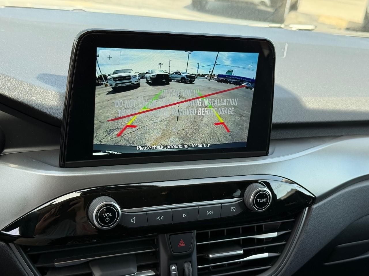 Ford Escape Vehicle Full-screen Gallery Image 14