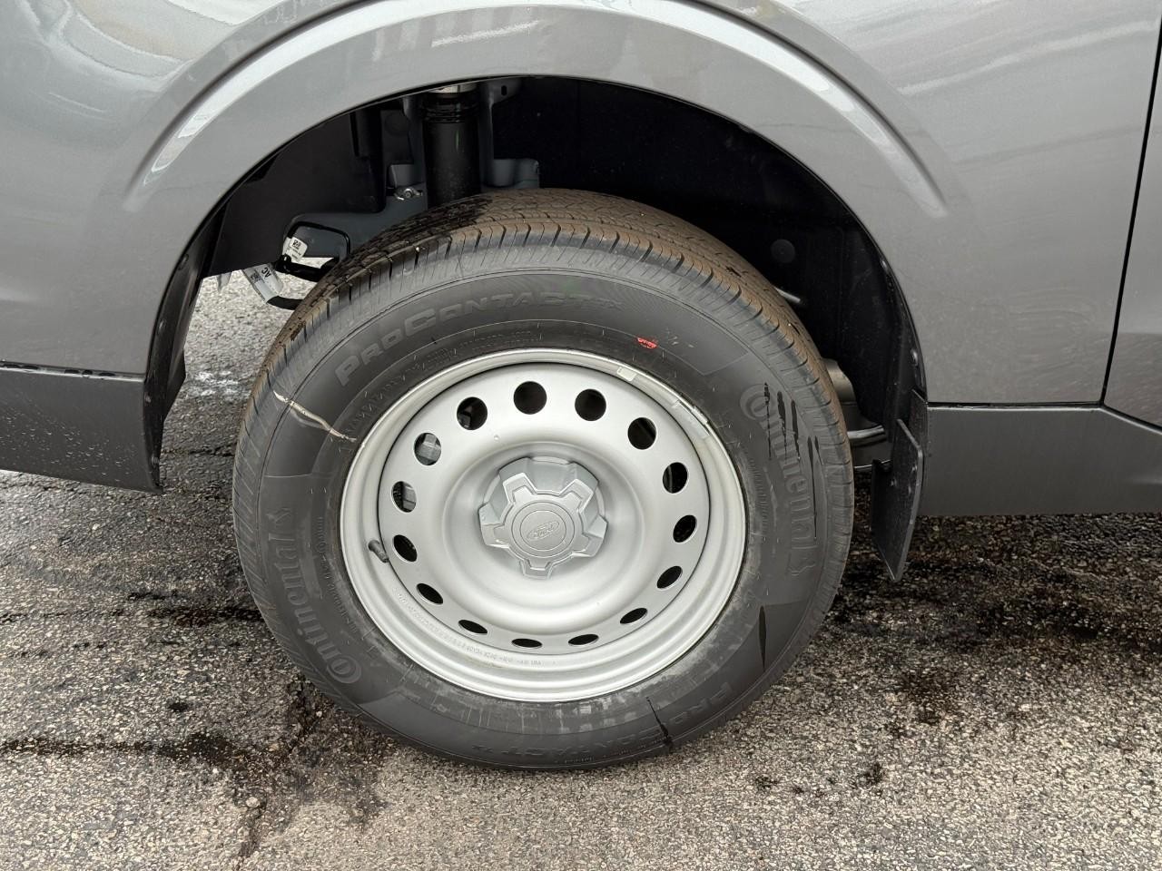 Ford Maverick Vehicle Full-screen Gallery Image 04