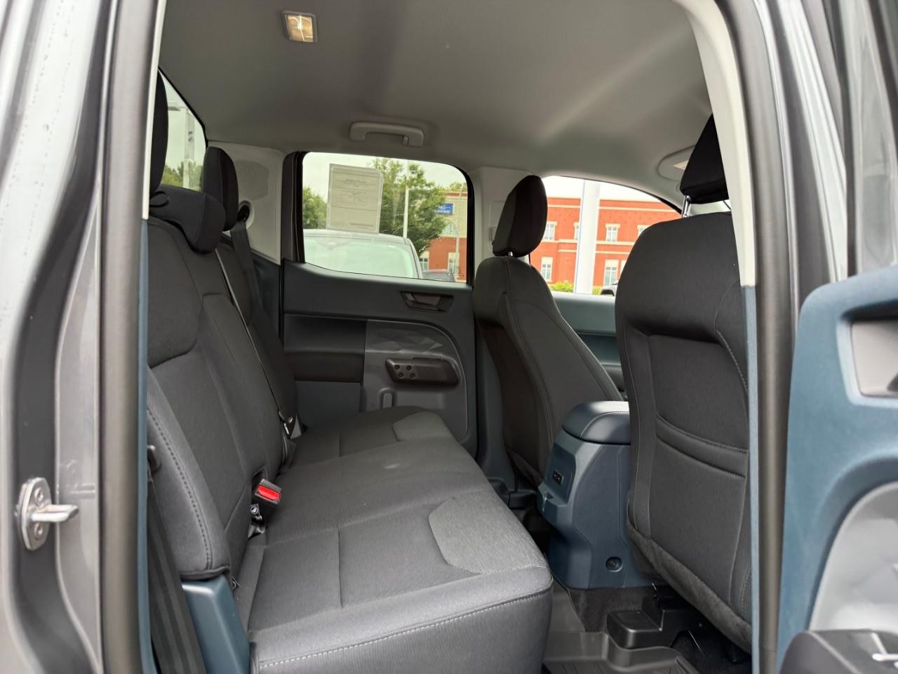 Ford Maverick Vehicle Full-screen Gallery Image 05