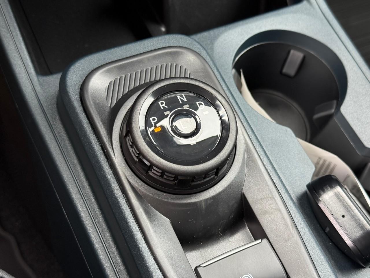 Ford Maverick Vehicle Full-screen Gallery Image 14