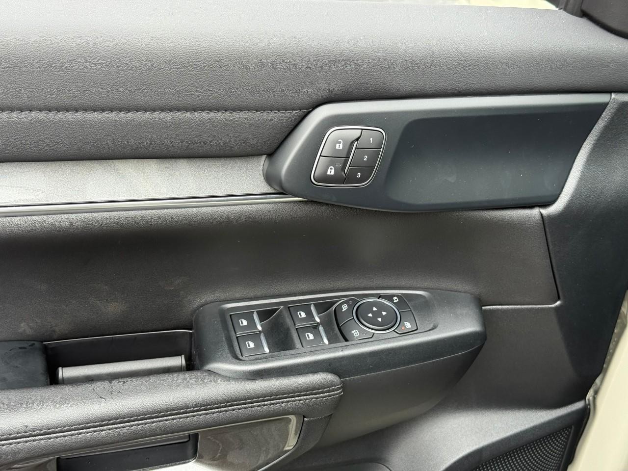 Ford Ranger Vehicle Full-screen Gallery Image 10