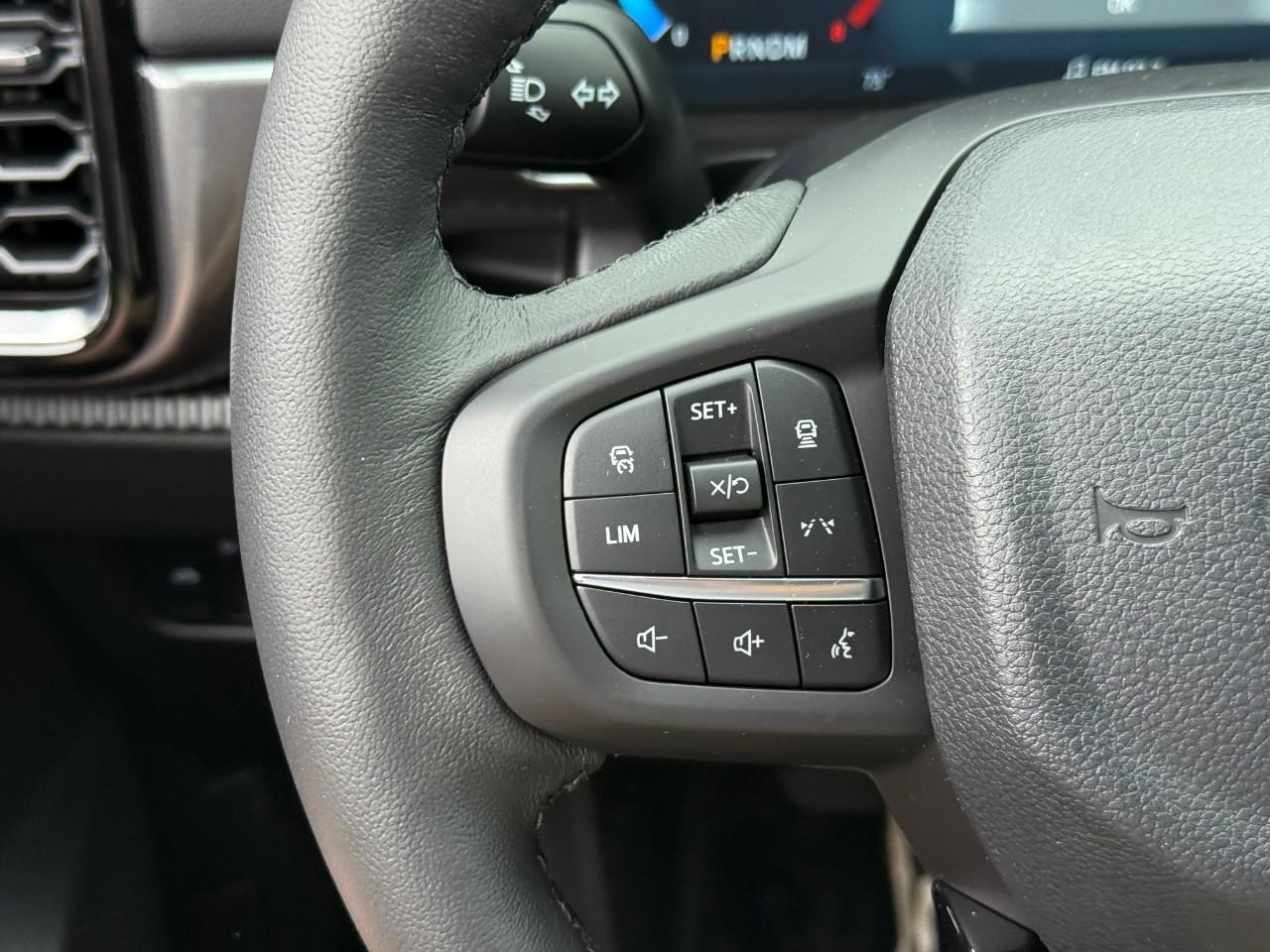 Ford Ranger Vehicle Full-screen Gallery Image 14