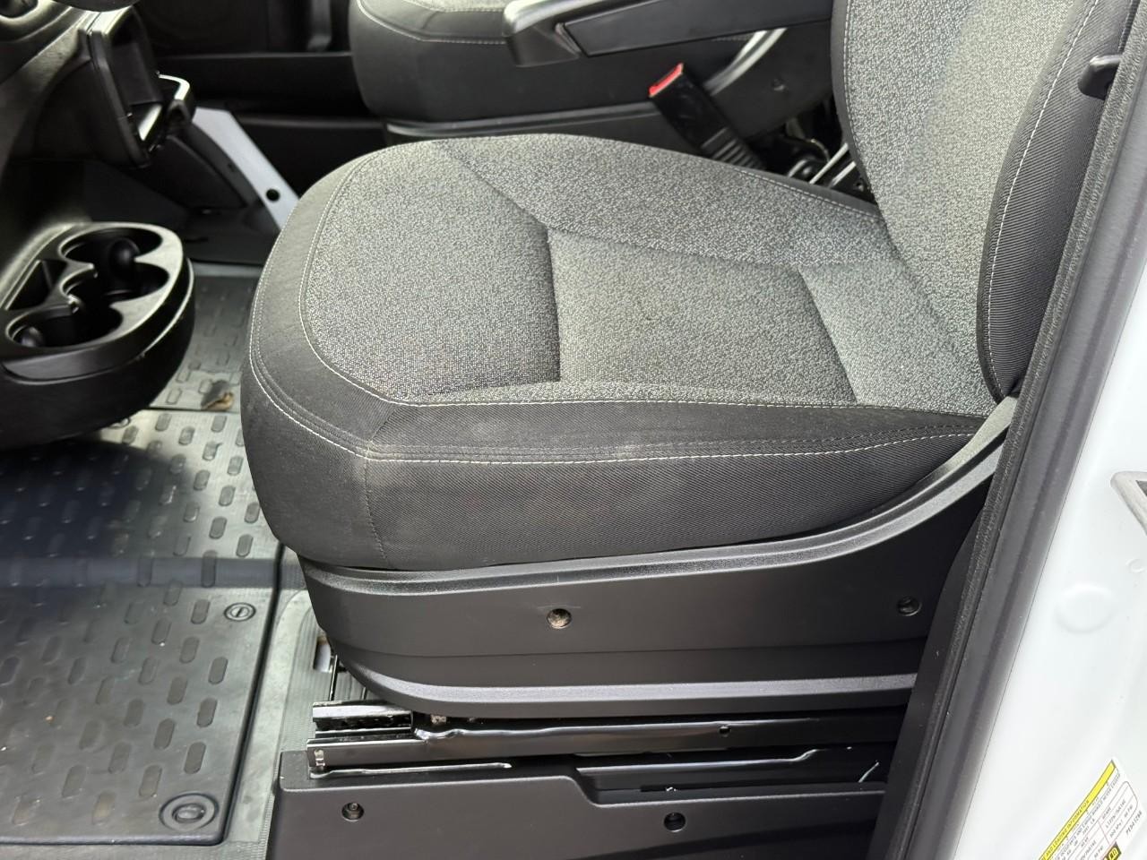 Ram ProMaster Cargo Van Vehicle Full-screen Gallery Image 09