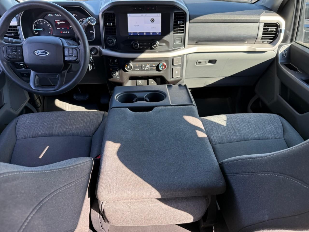 Ford F-150 Vehicle Full-screen Gallery Image 06