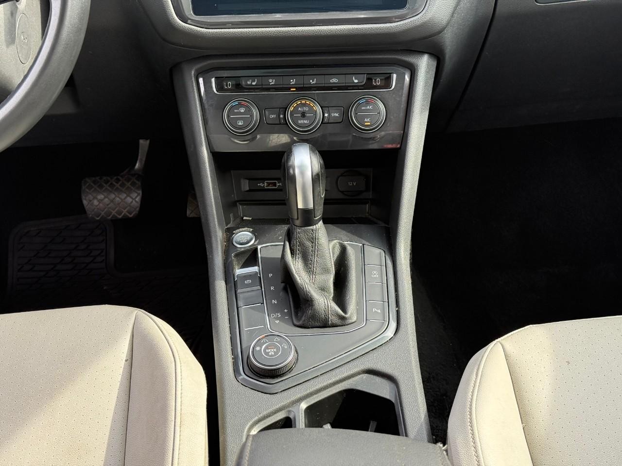 Volkswagen Tiguan Vehicle Full-screen Gallery Image 10