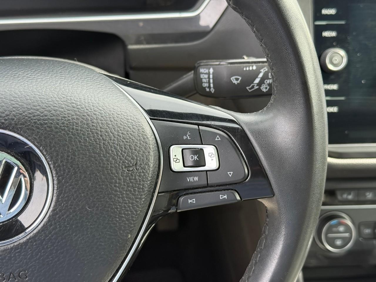 Volkswagen Tiguan Vehicle Full-screen Gallery Image 16