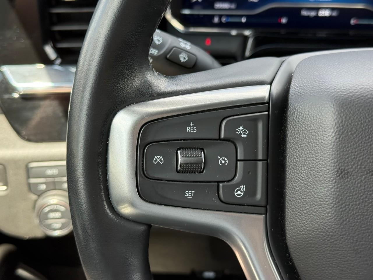 Chevrolet Silverado 1500 Vehicle Full-screen Gallery Image 14